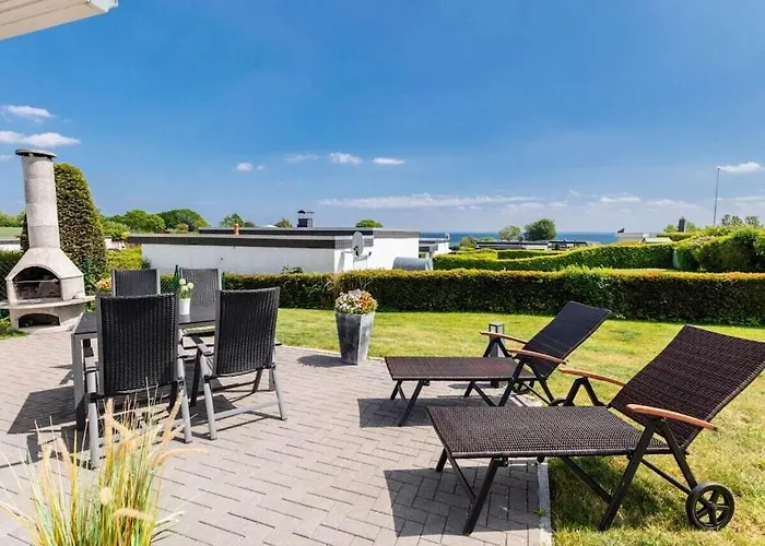 With 1 Bedroom Rettin